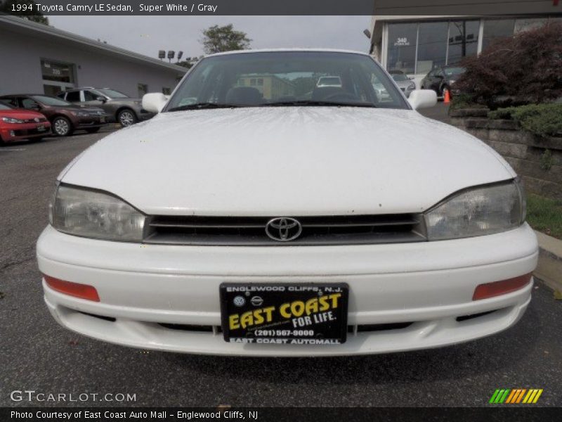 Super White / Gray 1994 Toyota Camry LE Sedan