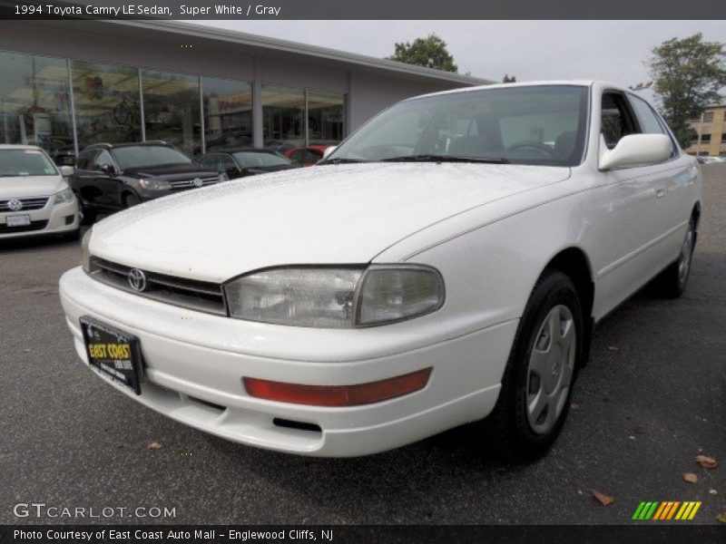 Super White / Gray 1994 Toyota Camry LE Sedan