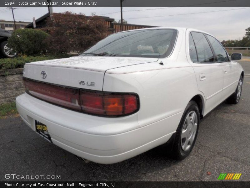 Super White / Gray 1994 Toyota Camry LE Sedan