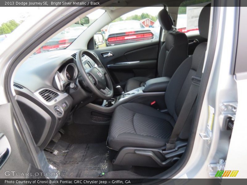 Bright Silver Metallic / Black 2013 Dodge Journey SE