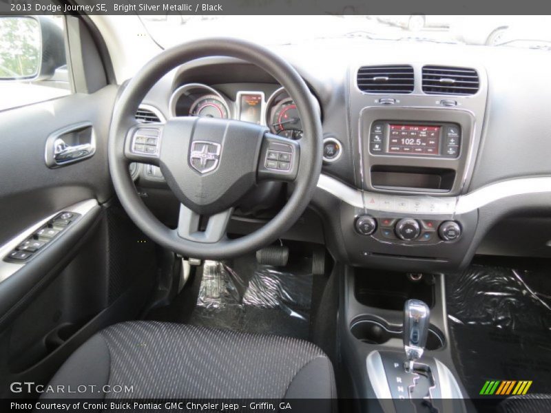 Bright Silver Metallic / Black 2013 Dodge Journey SE