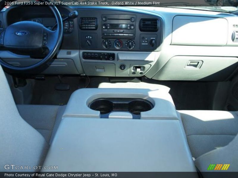 Oxford White / Medium Flint 2006 Ford F350 Super Duty XLT SuperCab 4x4 Stake Truck