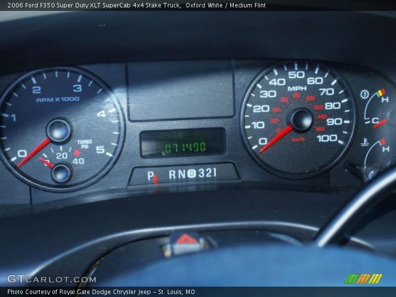 Oxford White / Medium Flint 2006 Ford F350 Super Duty XLT SuperCab 4x4 Stake Truck