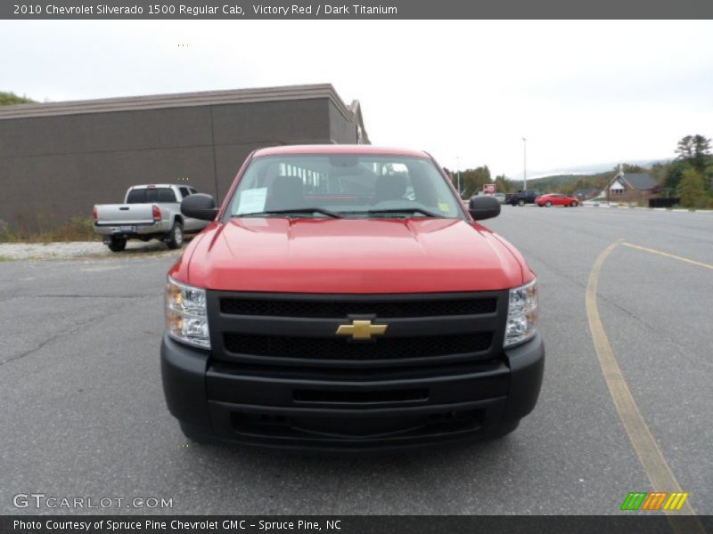 Victory Red / Dark Titanium 2010 Chevrolet Silverado 1500 Regular Cab