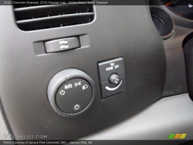 Victory Red / Dark Titanium 2010 Chevrolet Silverado 1500 Regular Cab