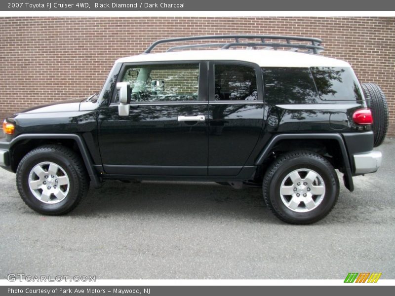 Black Diamond / Dark Charcoal 2007 Toyota FJ Cruiser 4WD