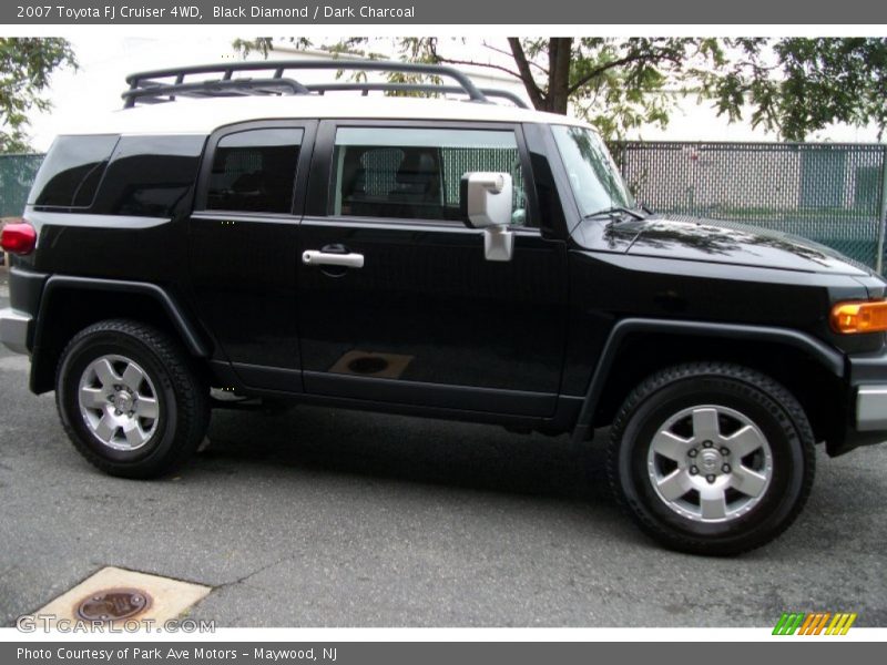 Black Diamond / Dark Charcoal 2007 Toyota FJ Cruiser 4WD