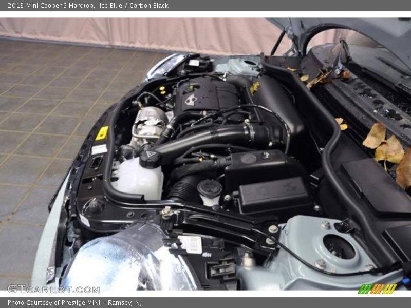 Ice Blue / Carbon Black 2013 Mini Cooper S Hardtop