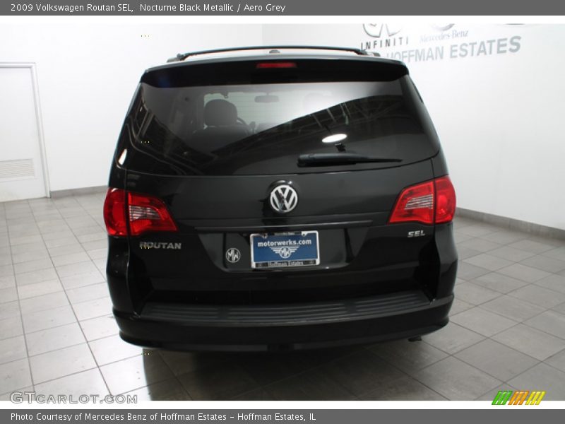Nocturne Black Metallic / Aero Grey 2009 Volkswagen Routan SEL