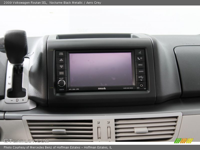 Nocturne Black Metallic / Aero Grey 2009 Volkswagen Routan SEL