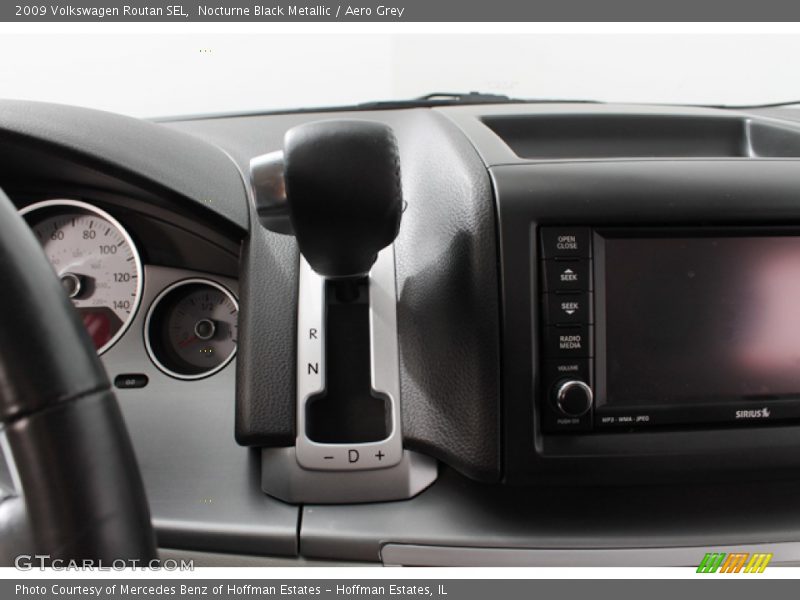 Nocturne Black Metallic / Aero Grey 2009 Volkswagen Routan SEL