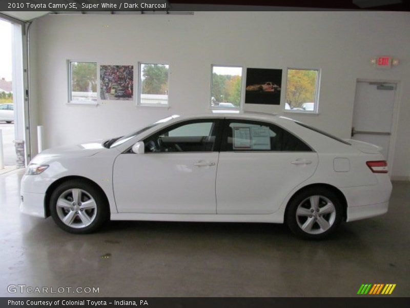 Super White / Dark Charcoal 2010 Toyota Camry SE