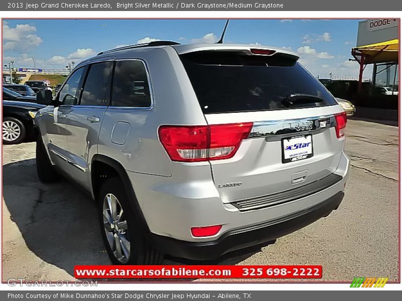 Bright Silver Metallic / Dark Graystone/Medium Graystone 2013 Jeep Grand Cherokee Laredo