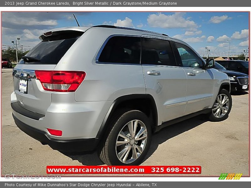 Bright Silver Metallic / Dark Graystone/Medium Graystone 2013 Jeep Grand Cherokee Laredo