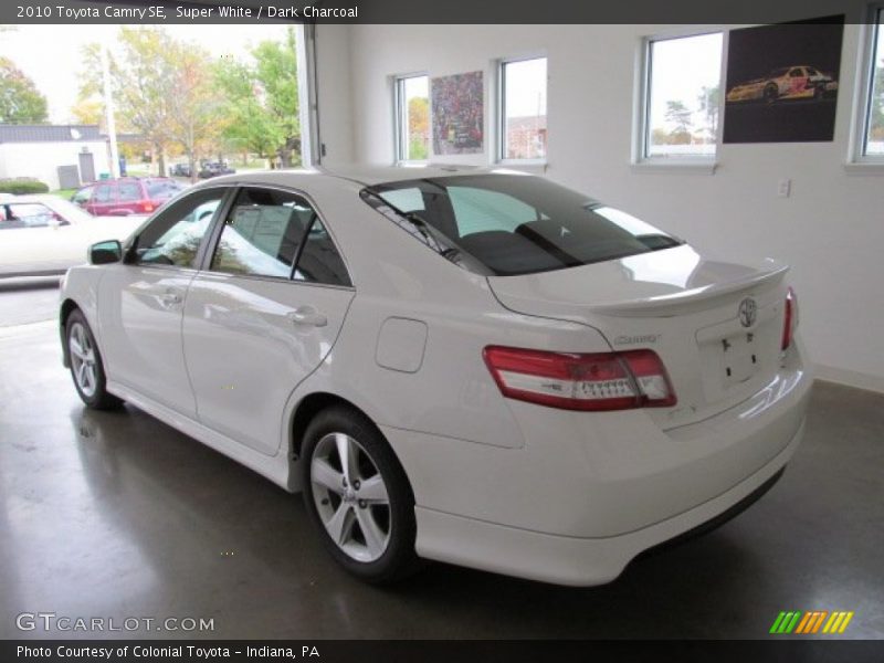 Super White / Dark Charcoal 2010 Toyota Camry SE