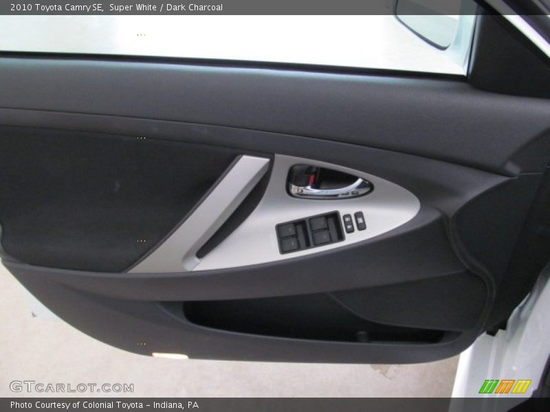 Super White / Dark Charcoal 2010 Toyota Camry SE