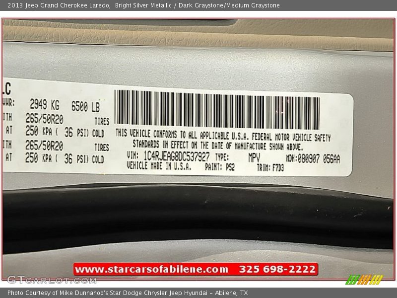 Bright Silver Metallic / Dark Graystone/Medium Graystone 2013 Jeep Grand Cherokee Laredo