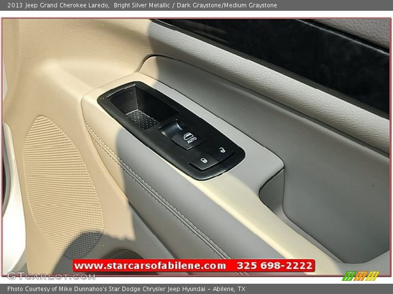 Bright Silver Metallic / Dark Graystone/Medium Graystone 2013 Jeep Grand Cherokee Laredo