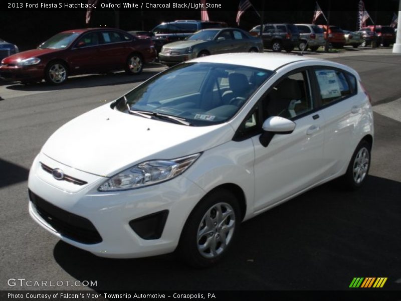 Oxford White / Charcoal Black/Light Stone 2013 Ford Fiesta S Hatchback