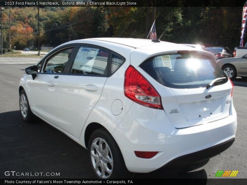 Oxford White / Charcoal Black/Light Stone 2013 Ford Fiesta S Hatchback