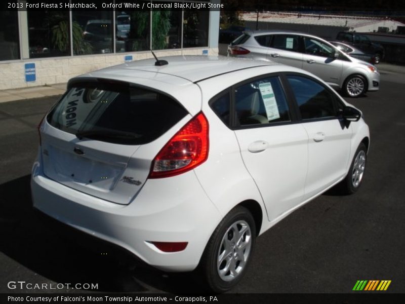 Oxford White / Charcoal Black/Light Stone 2013 Ford Fiesta S Hatchback