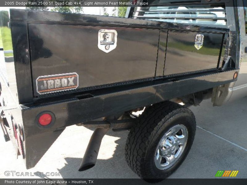 Light Almond Pearl Metallic / Taupe 2005 Dodge Ram 2500 ST Quad Cab 4x4