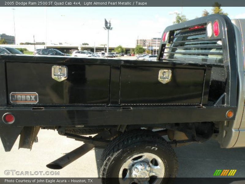 Light Almond Pearl Metallic / Taupe 2005 Dodge Ram 2500 ST Quad Cab 4x4