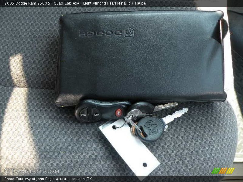 Light Almond Pearl Metallic / Taupe 2005 Dodge Ram 2500 ST Quad Cab 4x4