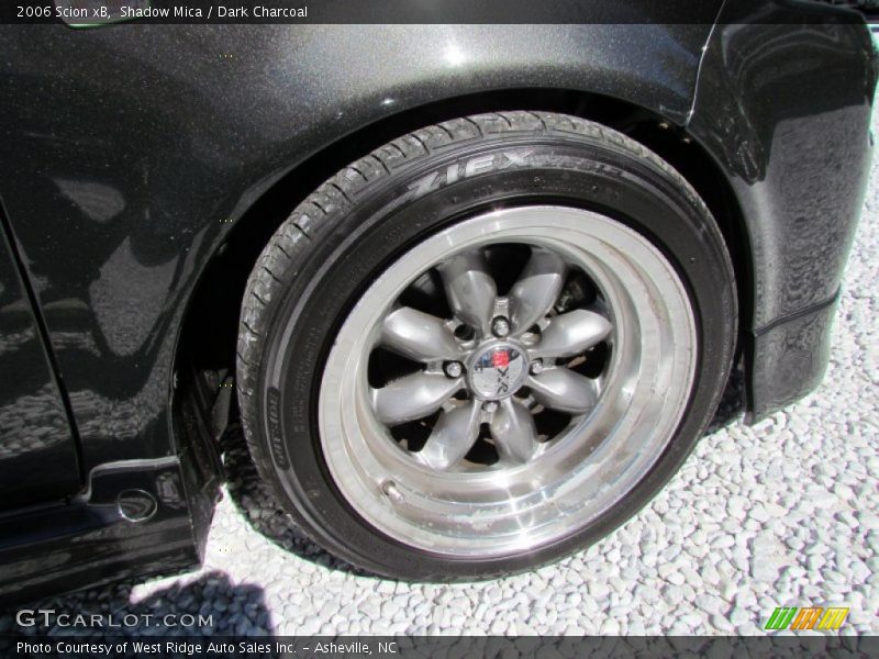 Shadow Mica / Dark Charcoal 2006 Scion xB