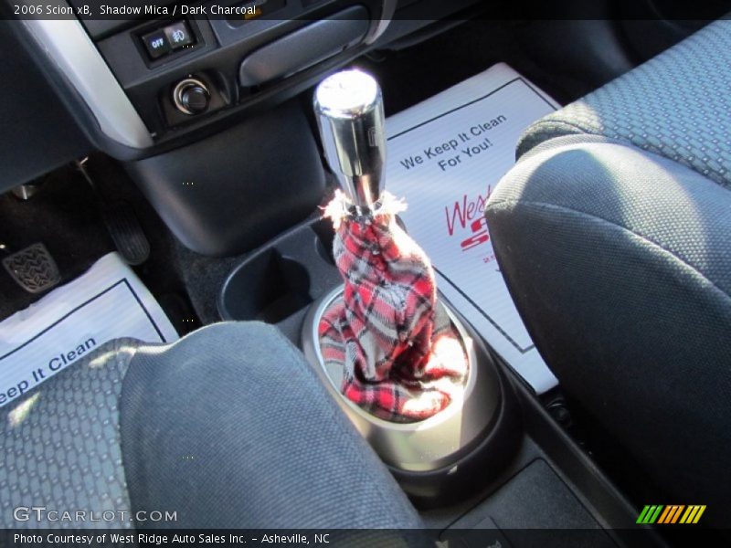 Shadow Mica / Dark Charcoal 2006 Scion xB