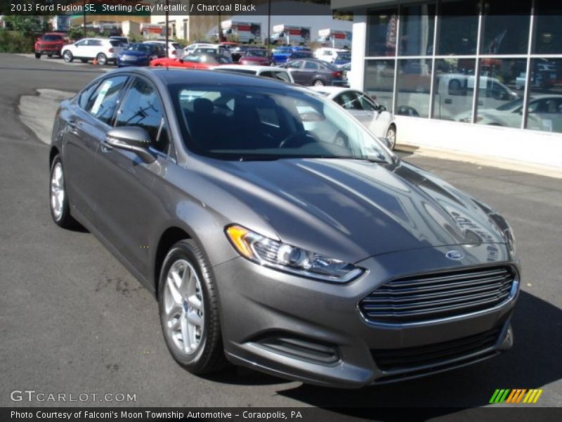 Front 3/4 View of 2013 Fusion SE