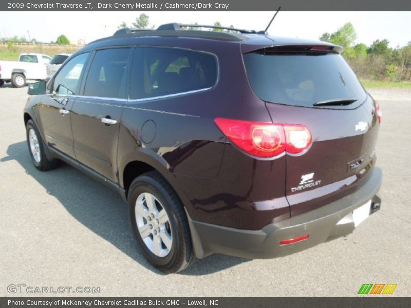 Dark Cherry Metallic / Cashmere/Dark Gray 2009 Chevrolet Traverse LT