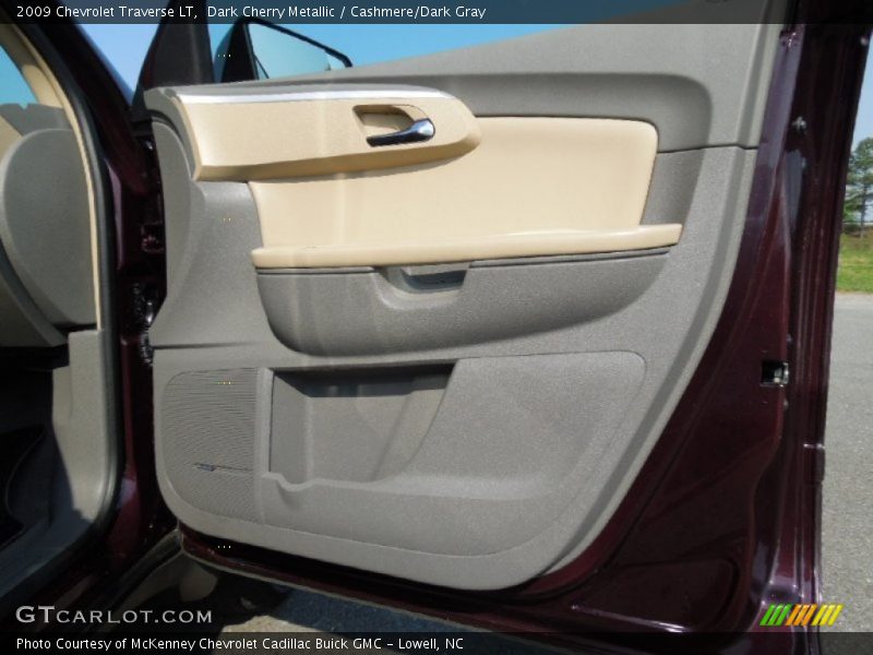 Dark Cherry Metallic / Cashmere/Dark Gray 2009 Chevrolet Traverse LT
