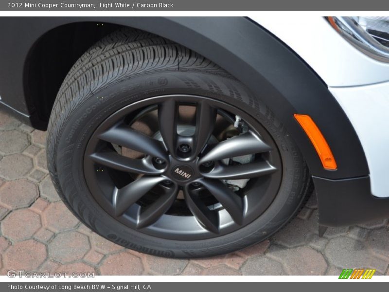 Light White / Carbon Black 2012 Mini Cooper Countryman