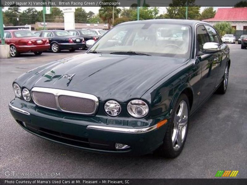 British Racing Green / Champagne 2007 Jaguar XJ Vanden Plas