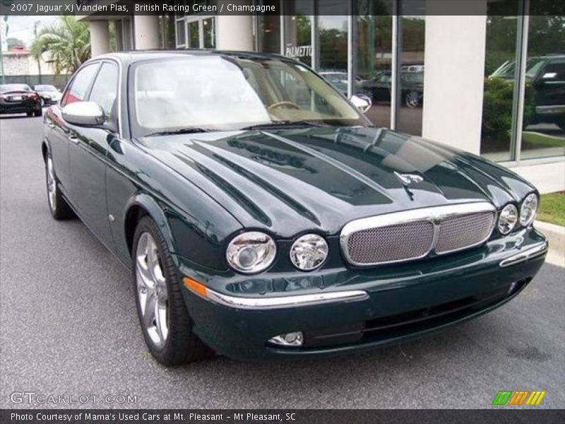 British Racing Green / Champagne 2007 Jaguar XJ Vanden Plas