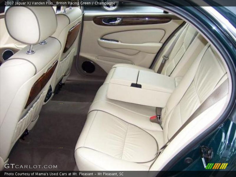 British Racing Green / Champagne 2007 Jaguar XJ Vanden Plas