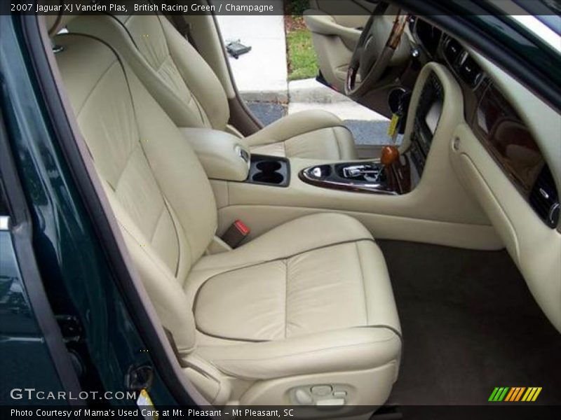 British Racing Green / Champagne 2007 Jaguar XJ Vanden Plas