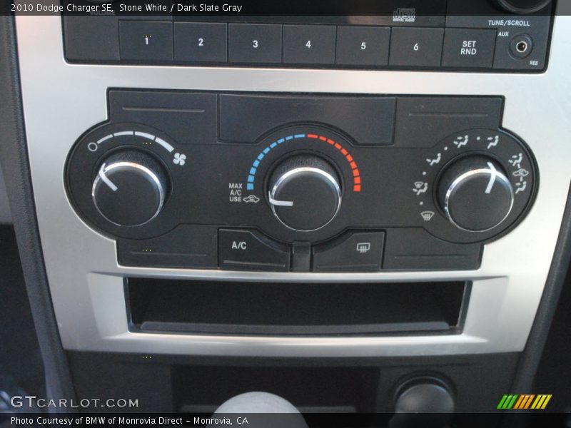 Stone White / Dark Slate Gray 2010 Dodge Charger SE