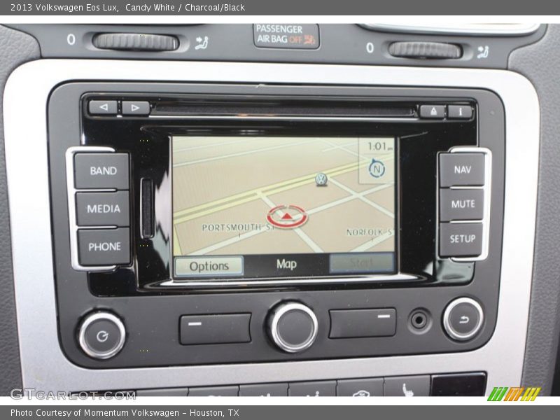 Candy White / Charcoal/Black 2013 Volkswagen Eos Lux