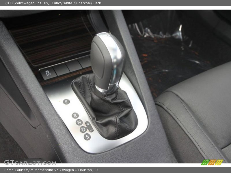 Candy White / Charcoal/Black 2013 Volkswagen Eos Lux