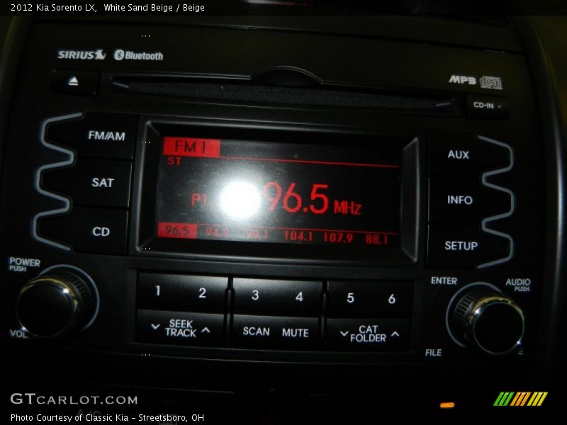 White Sand Beige / Beige 2012 Kia Sorento LX