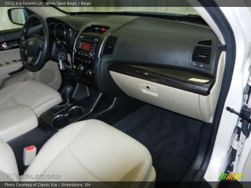 White Sand Beige / Beige 2012 Kia Sorento LX