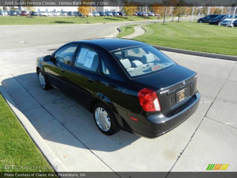 Fantasy Black Metallic / Gray 2005 Suzuki Forenza S Sedan