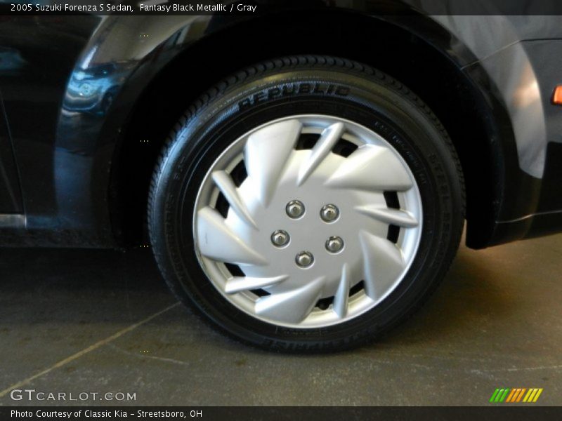 Fantasy Black Metallic / Gray 2005 Suzuki Forenza S Sedan
