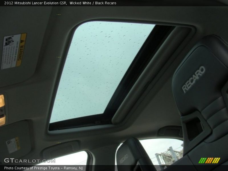 Sunroof of 2012 Lancer Evolution GSR