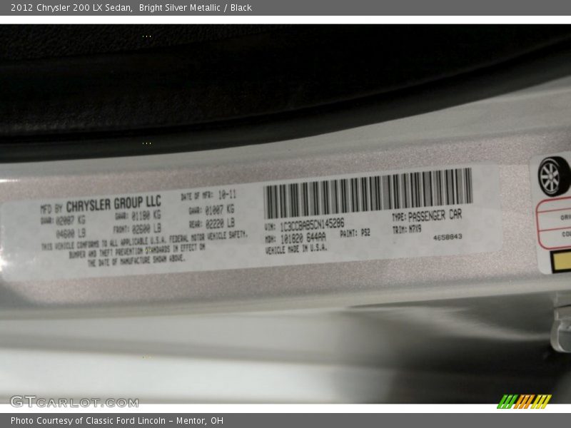 Bright Silver Metallic / Black 2012 Chrysler 200 LX Sedan