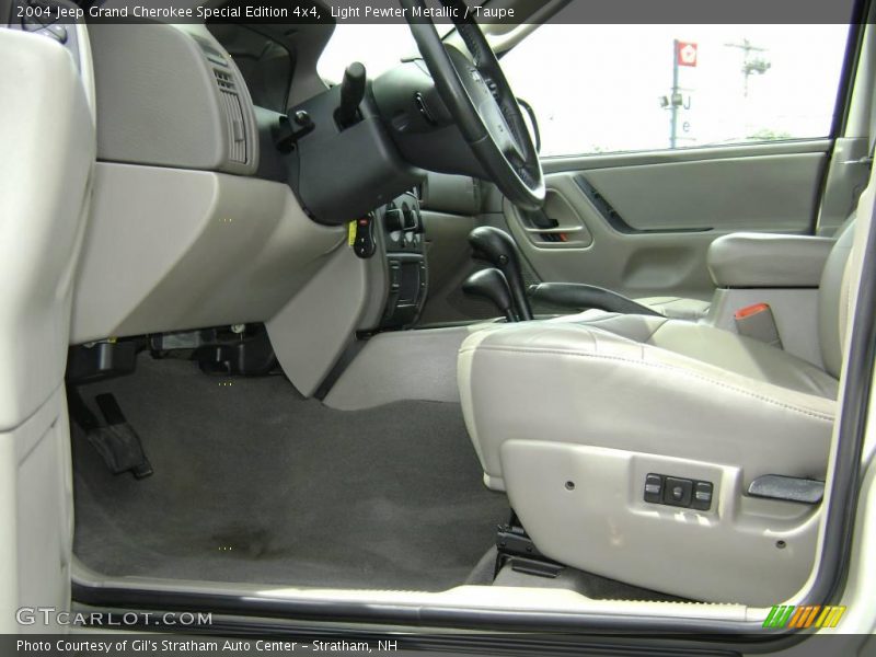 Light Pewter Metallic / Taupe 2004 Jeep Grand Cherokee Special Edition 4x4