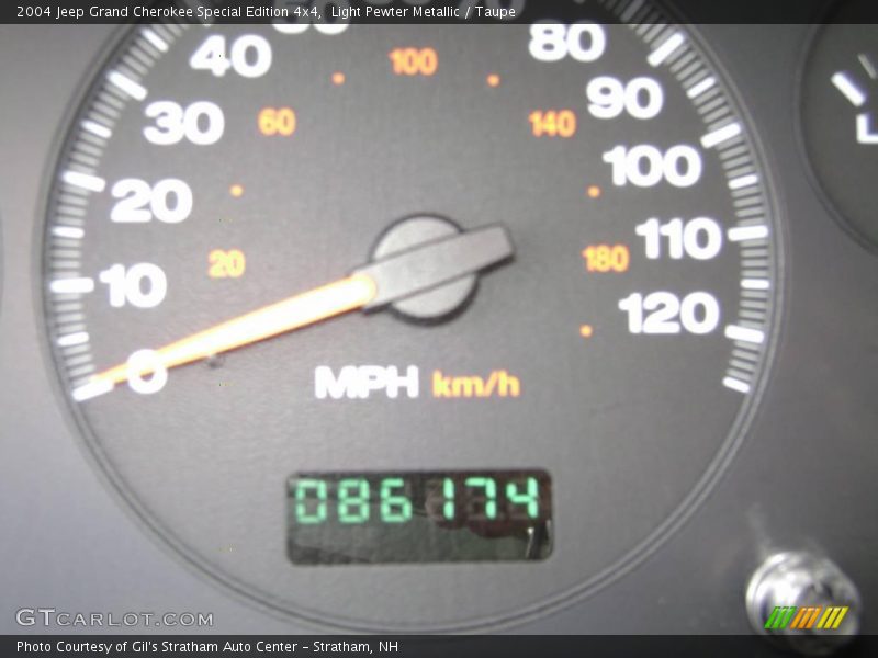Light Pewter Metallic / Taupe 2004 Jeep Grand Cherokee Special Edition 4x4