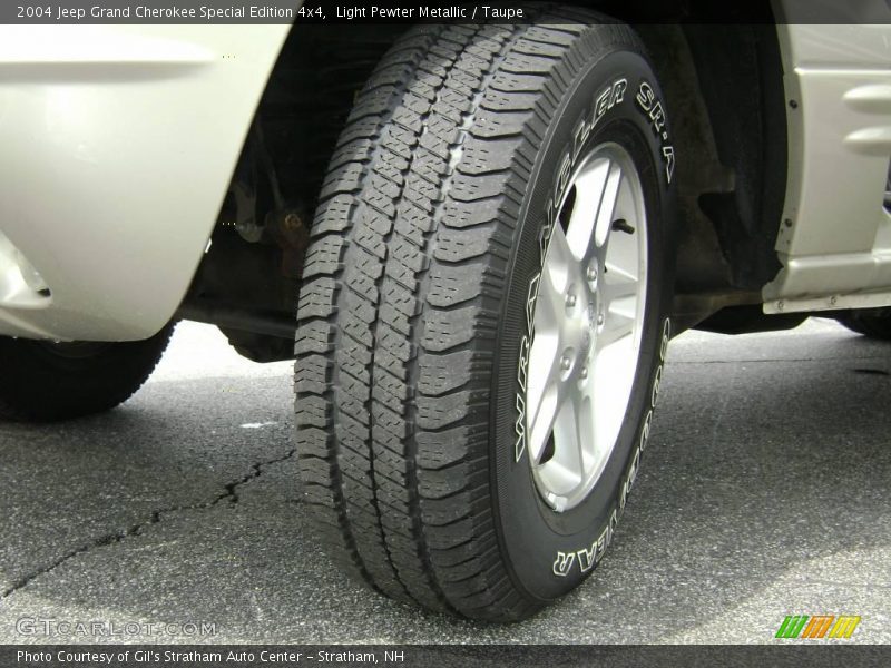 Light Pewter Metallic / Taupe 2004 Jeep Grand Cherokee Special Edition 4x4